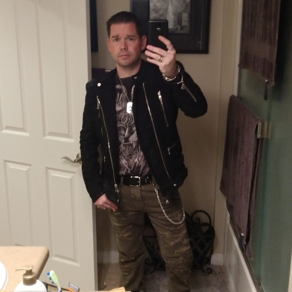Meet your Posher, Christian